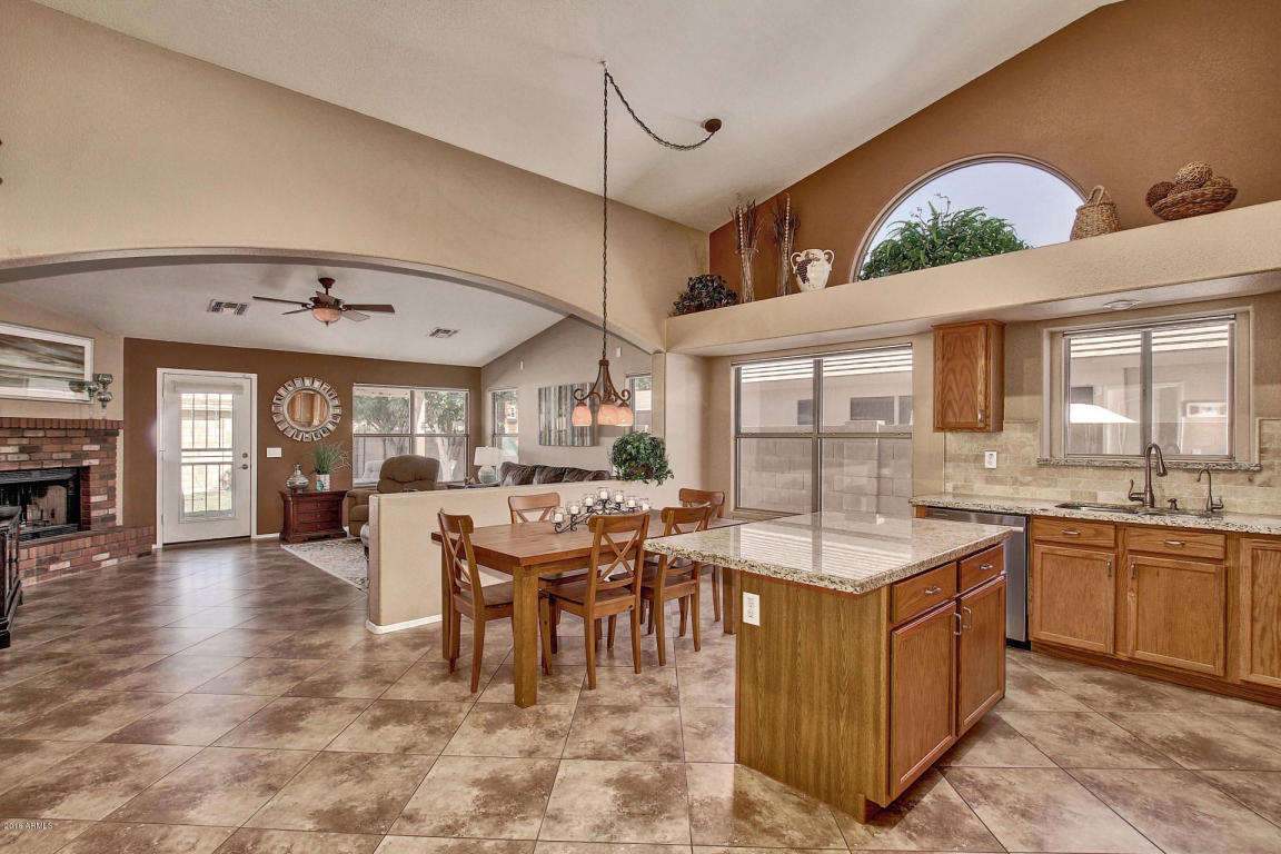 2052 E Smoke Tree Rd, Gilbert, AZ 85296 photo 20