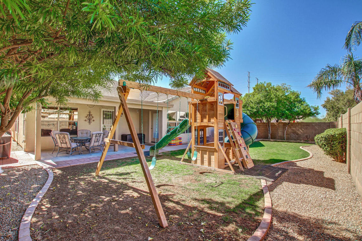2052 E Smoke Tree Rd, Gilbert, AZ 85296 photo 31