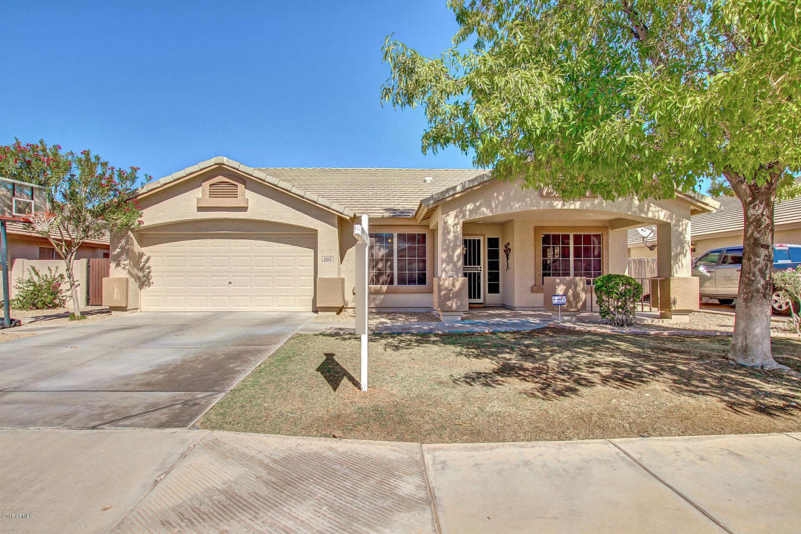 2052 E Smoke Tree Rd, Gilbert, AZ 85296 photo 2