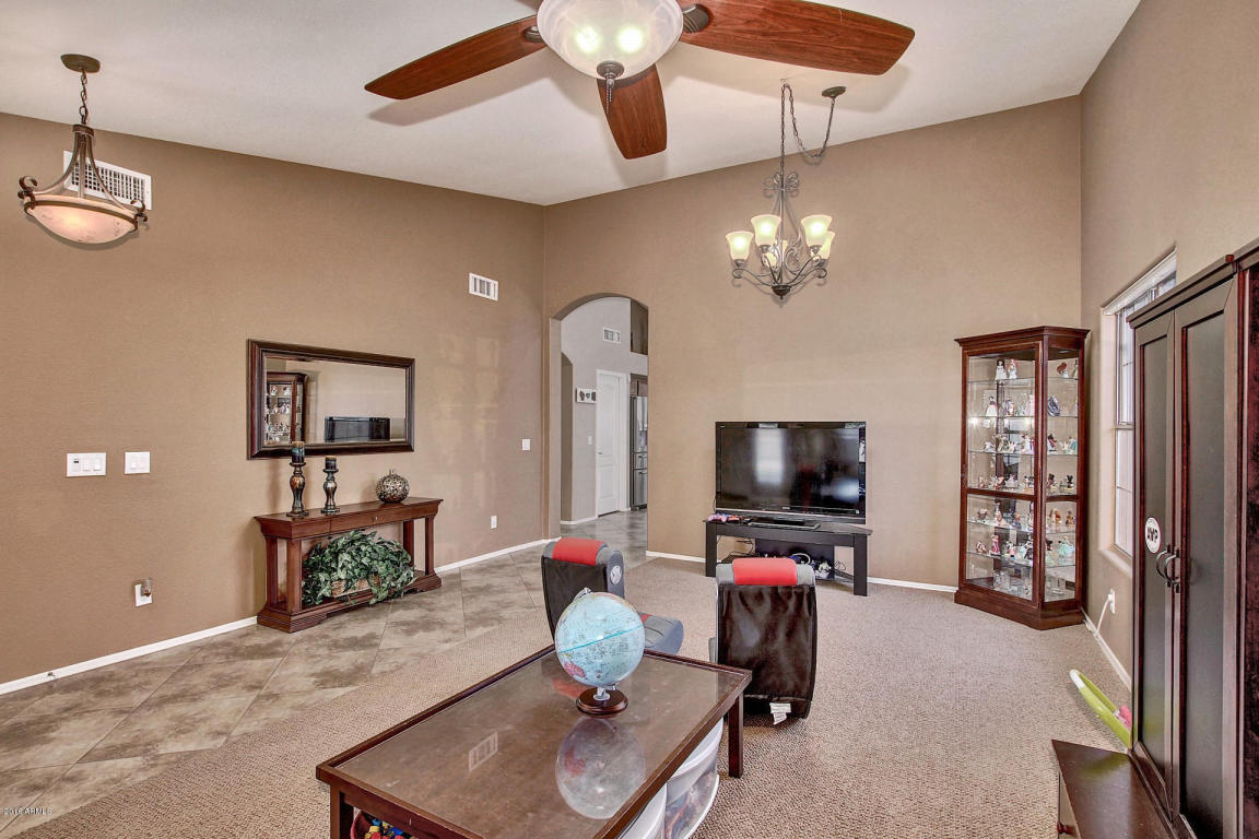 2052 E Smoke Tree Rd, Gilbert, AZ 85296 photo 18