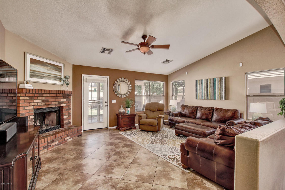 2052 E Smoke Tree Rd, Gilbert, AZ 85296 photo 24