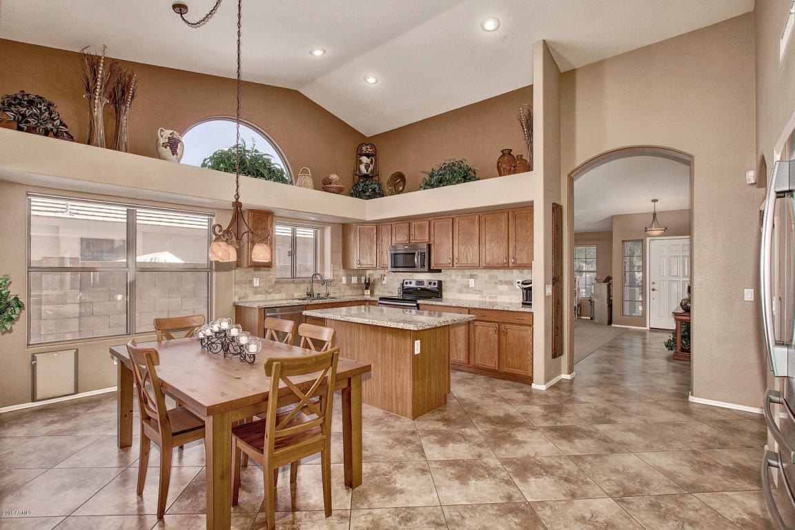 2052 E Smoke Tree Rd, Gilbert, AZ 85296 photo 23