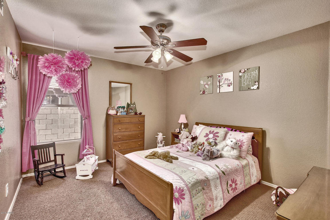 2052 E Smoke Tree Rd, Gilbert, AZ 85296 photo 6