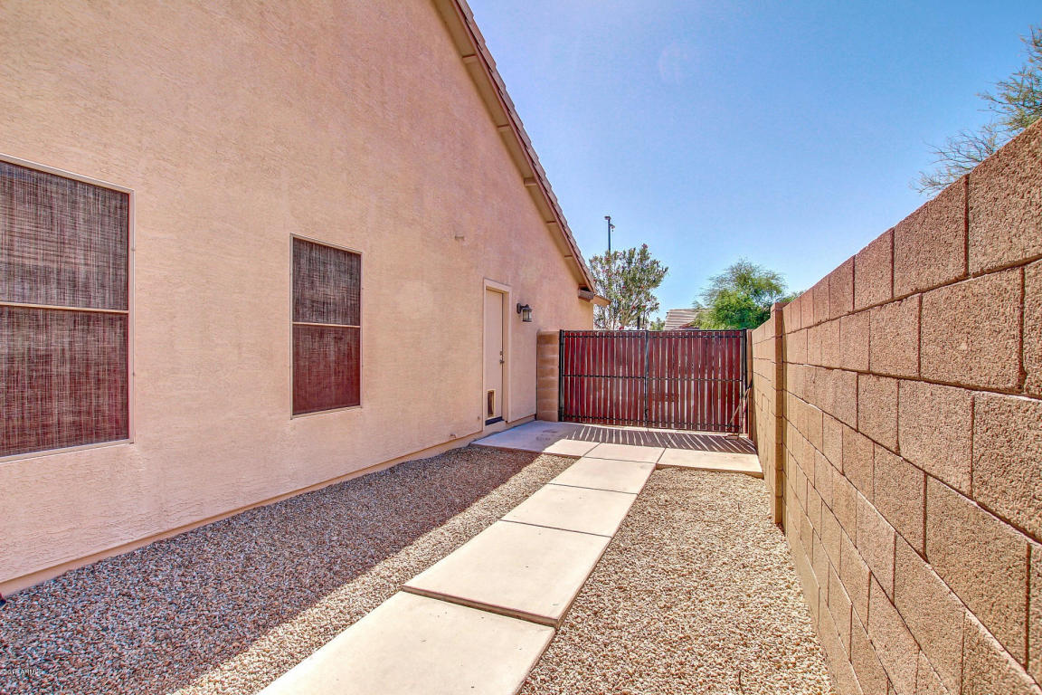 2052 E Smoke Tree Rd, Gilbert, AZ 85296 photo 28