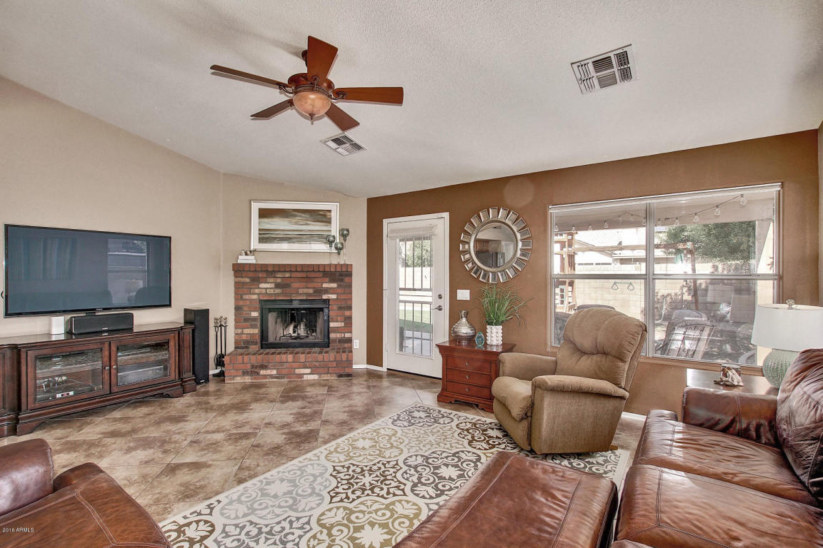 2052 E Smoke Tree Rd, Gilbert, AZ 85296 photo 26