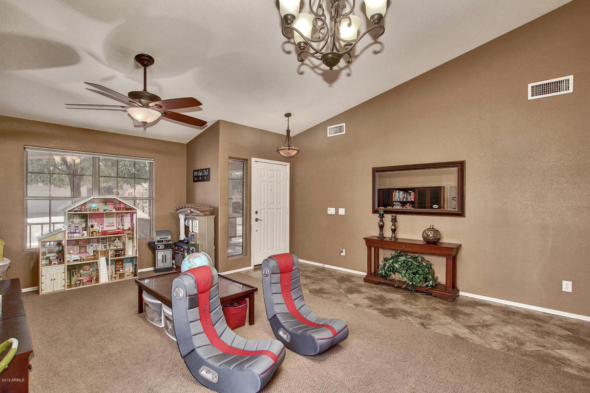 2052 E Smoke Tree Rd, Gilbert, AZ 85296 photo 19