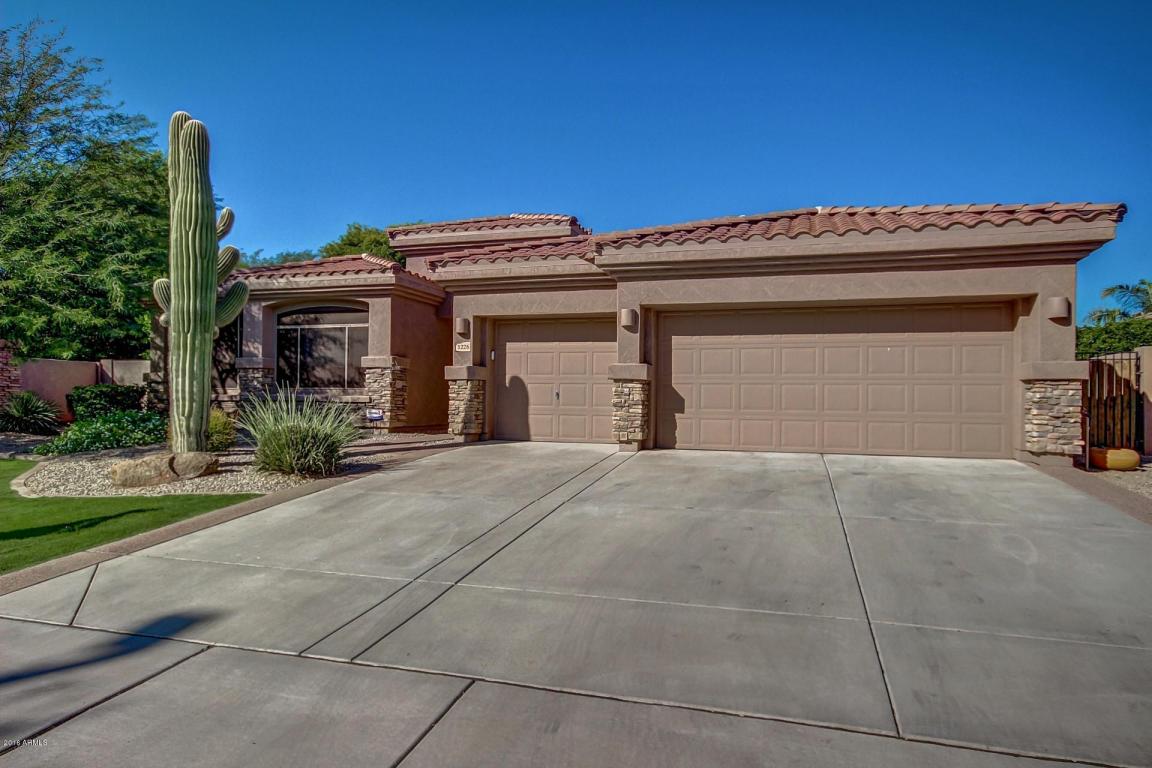 1226 E Oxford Ln, Gilbert, AZ 85295 photo 1