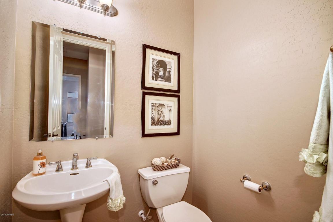 1226 E Oxford Ln, Gilbert, AZ 85295 photo 8