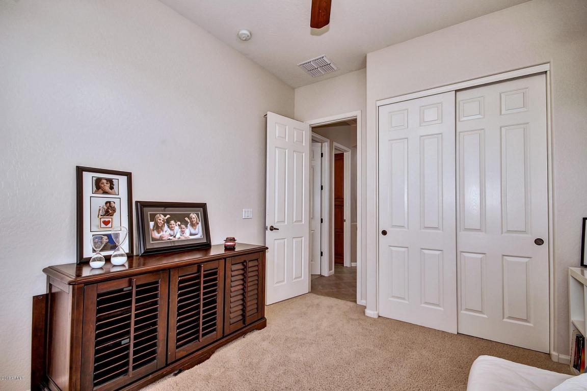 1226 E Oxford Ln, Gilbert, AZ 85295 photo 9
