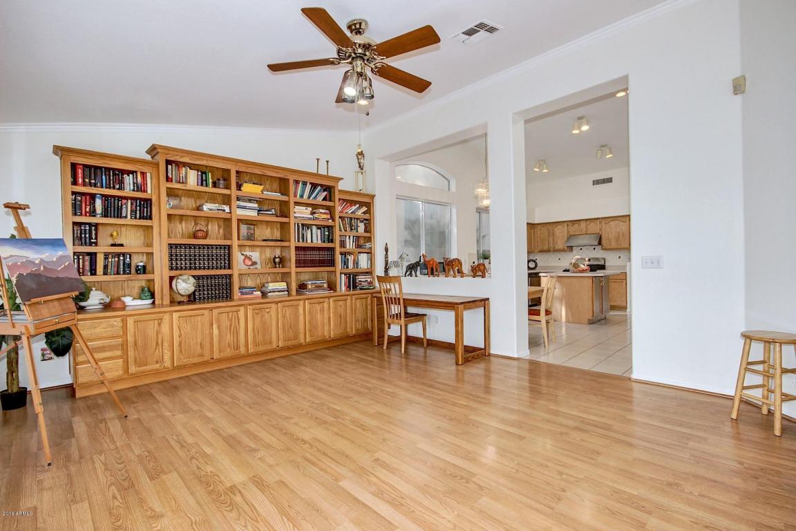 365 E Catclaw Ct, Gilbert, AZ 85296 photo 5