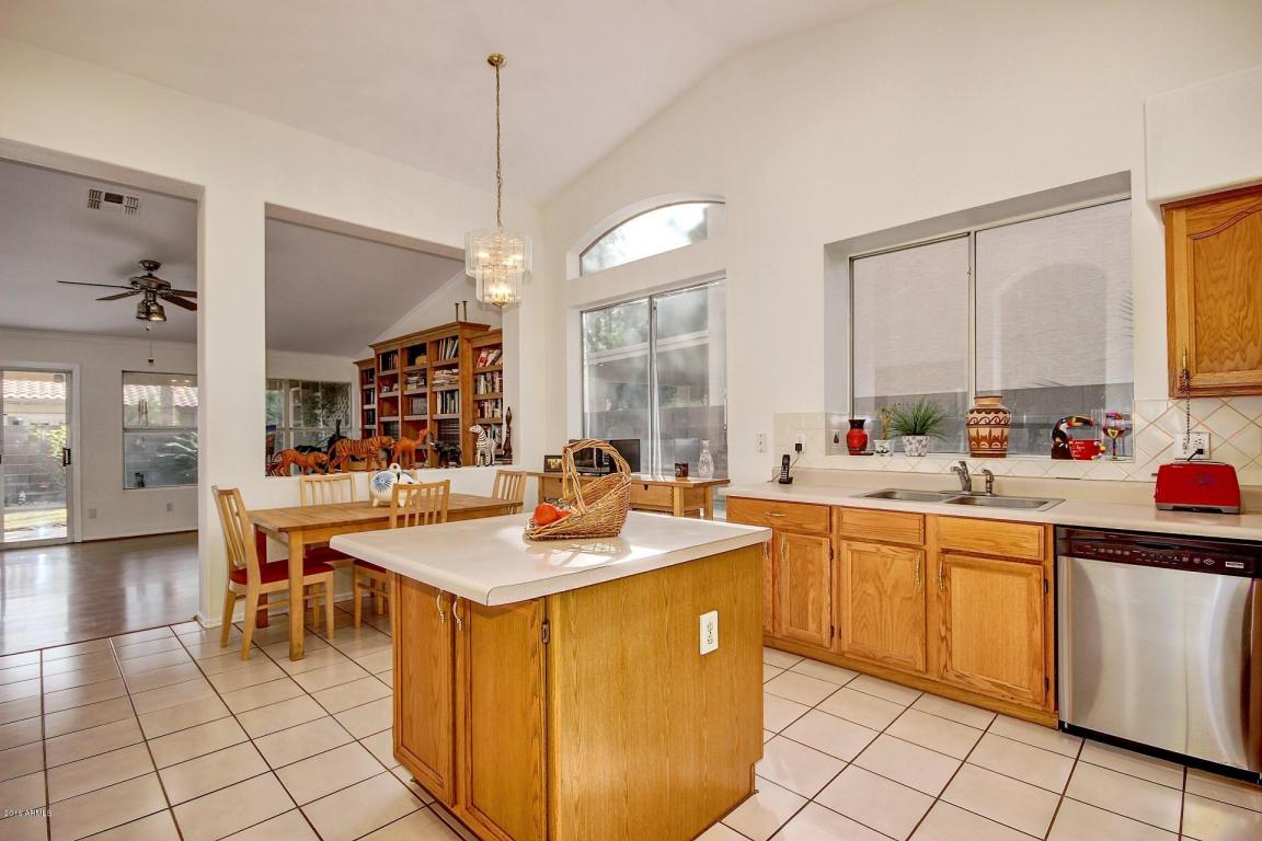 365 E Catclaw Ct, Gilbert, AZ 85296 photo 9