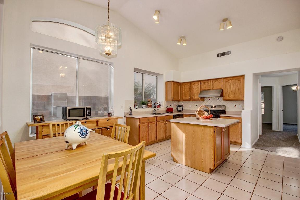 365 E Catclaw Ct, Gilbert, AZ 85296 photo 4