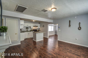 714 W Cinnabar Ave, Phoenix, AZ 85021 photo 3