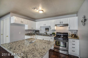 714 W Cinnabar Ave, Phoenix, AZ 85021 photo 1
