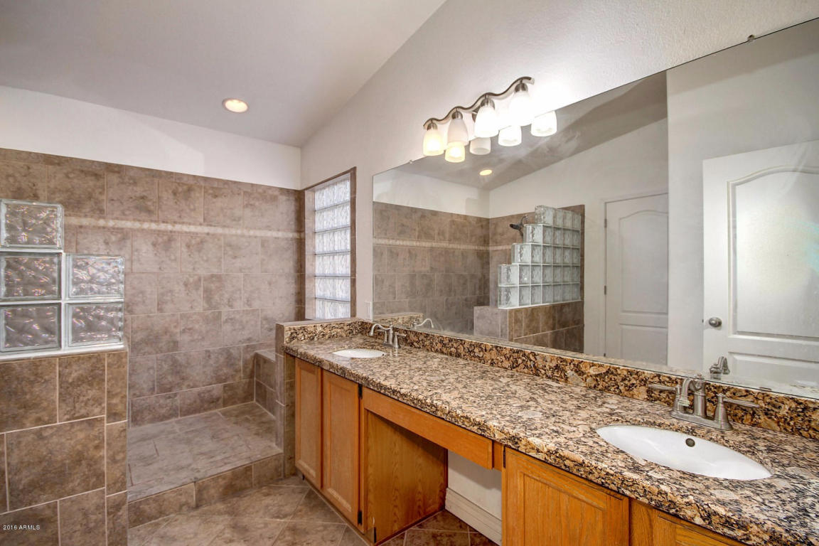 3350 E Lavey Ln, Phoenix, AZ 85032 photo 18