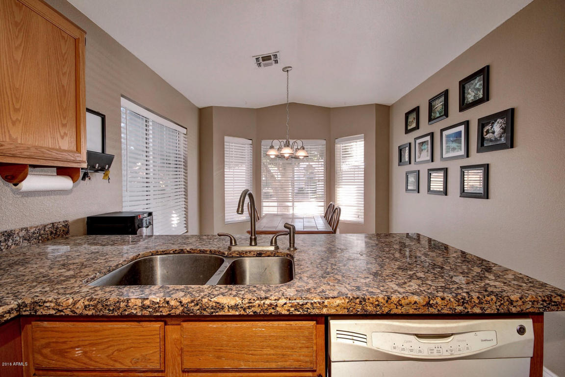 3350 E Lavey Ln, Phoenix, AZ 85032 photo 10