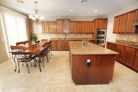 3987 E Crest Ln, Phoenix, AZ 85050 photo 8