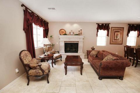 3987 E Crest Ln, Phoenix, AZ 85050 photo 4