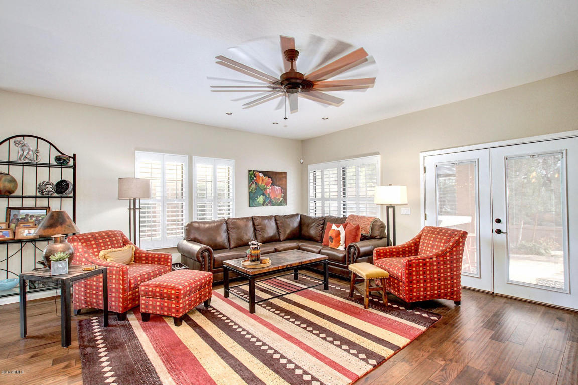 7033 S Golfside Ln, Phoenix, AZ 85042 photo 4