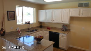 3138 N 40th Dr, Phoenix, AZ 85019 photo 9