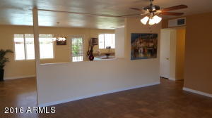 3138 N 40th Dr, Phoenix, AZ 85019 photo 7
