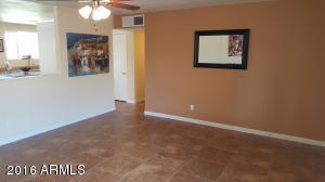 3138 N 40th Dr, Phoenix, AZ 85019 photo 5