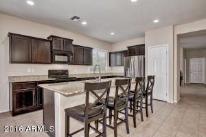 3034 E Maplewood St, Gilbert, AZ 85297 photo 4