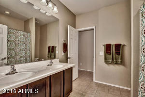 3034 E Maplewood St, Gilbert, AZ 85297 photo 17