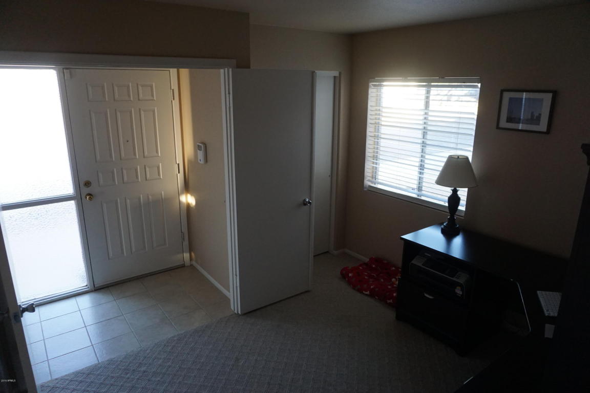 913 E Villa Rita Dr, Phoenix, AZ 85022 photo 4