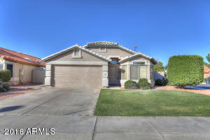 536 E Cantebria Dr, Gilbert, AZ 85296 photo 1