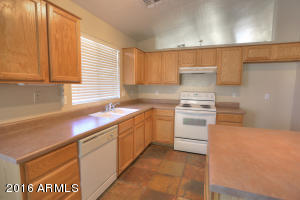 536 E Cantebria Dr, Gilbert, AZ 85296 photo 8