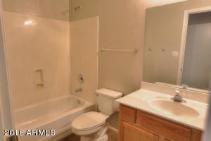536 E Cantebria Dr, Gilbert, AZ 85296 photo 18