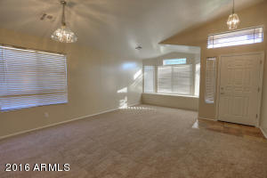 536 E Cantebria Dr, Gilbert, AZ 85296 photo 5