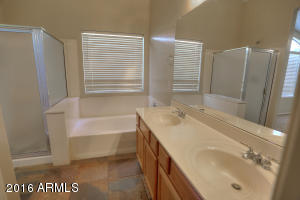 536 E Cantebria Dr, Gilbert, AZ 85296 photo 12