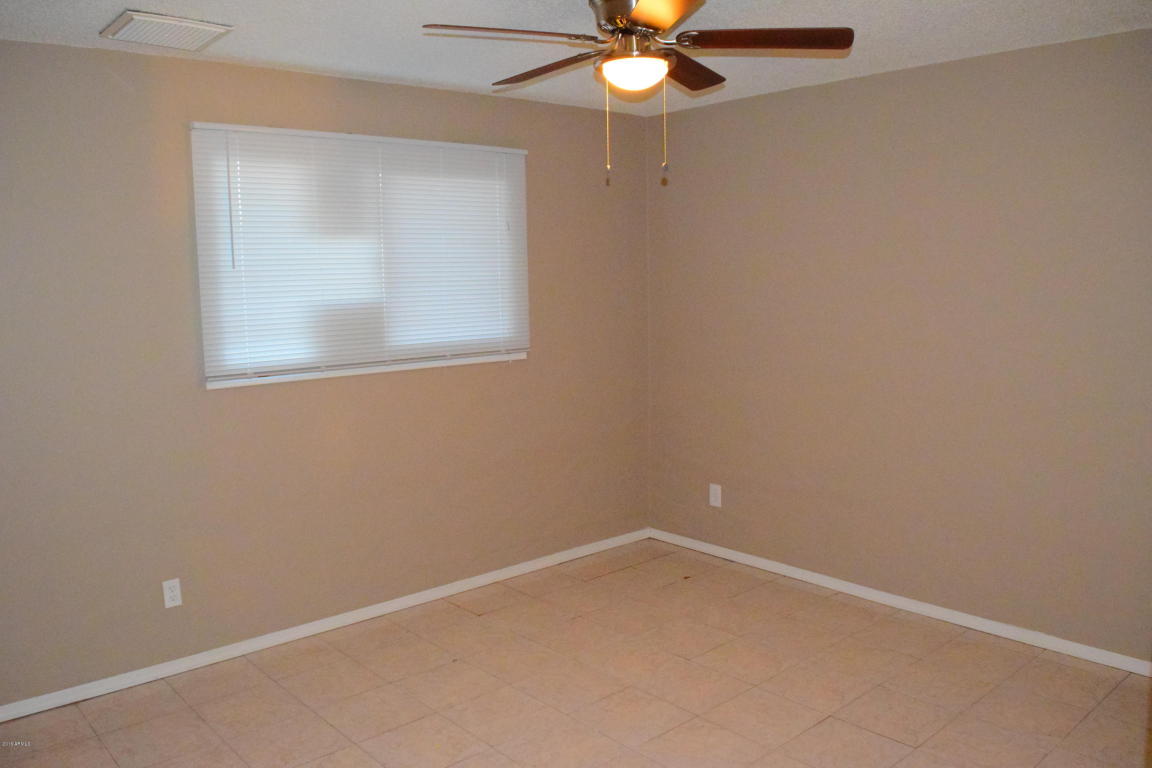 7537 W Mitchell Dr, Phoenix, AZ 85033 photo 17