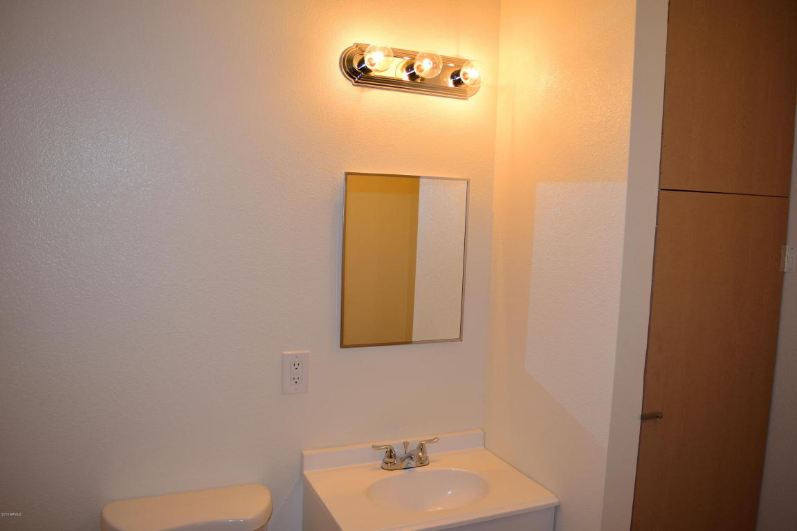 7537 W Mitchell Dr, Phoenix, AZ 85033 photo 24