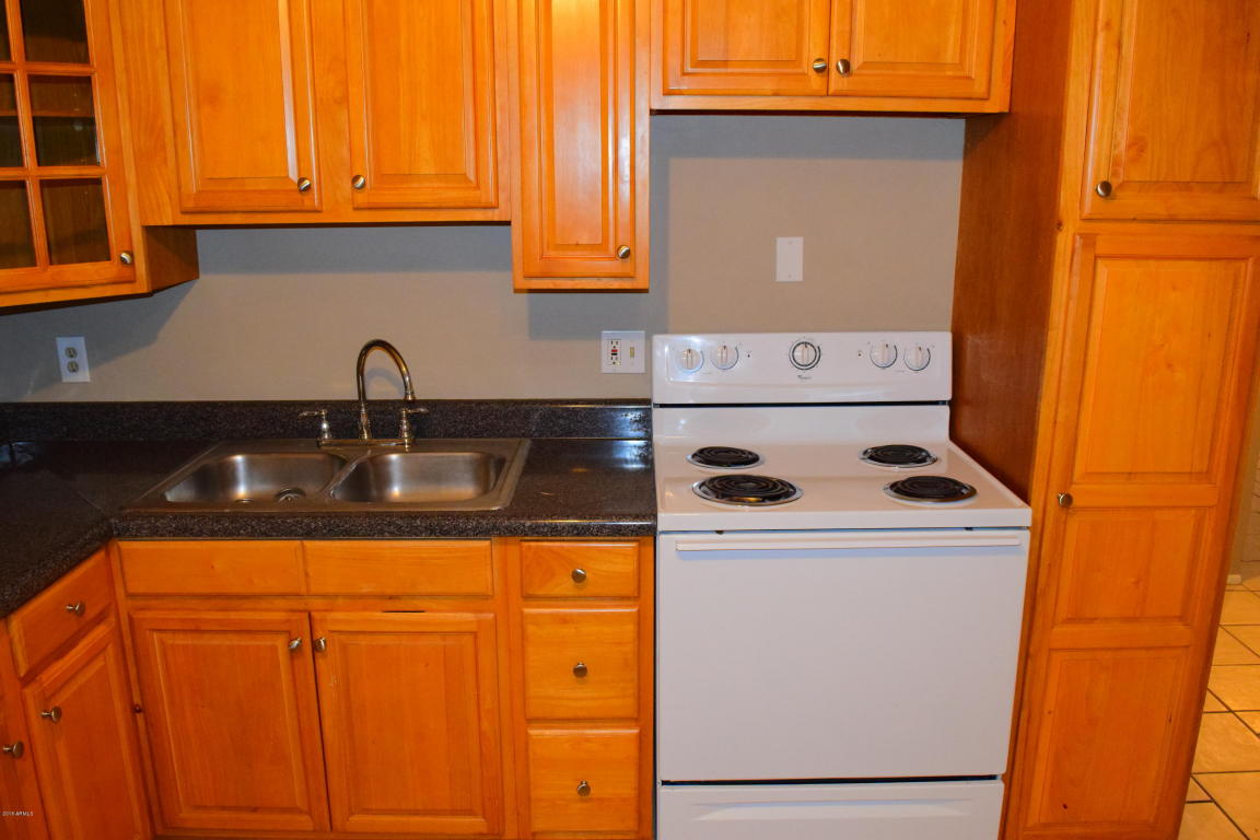 7537 W Mitchell Dr, Phoenix, AZ 85033 photo 9
