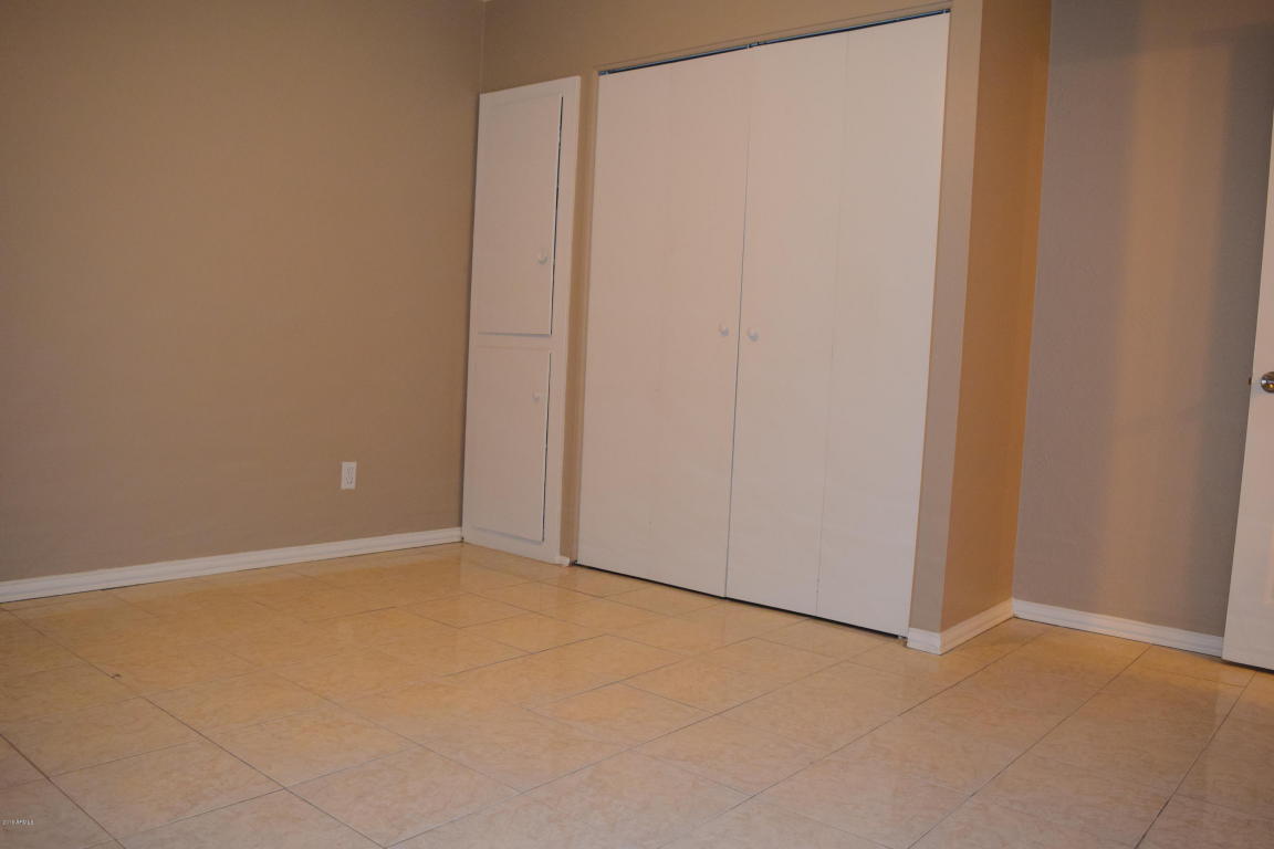 7537 W Mitchell Dr, Phoenix, AZ 85033 photo 12