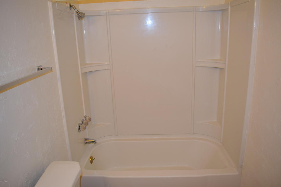 7537 W Mitchell Dr, Phoenix, AZ 85033 photo 14
