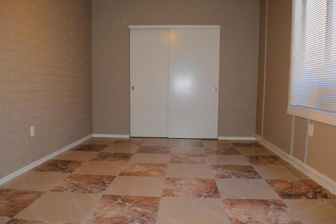 7537 W Mitchell Dr, Phoenix, AZ 85033 photo 20