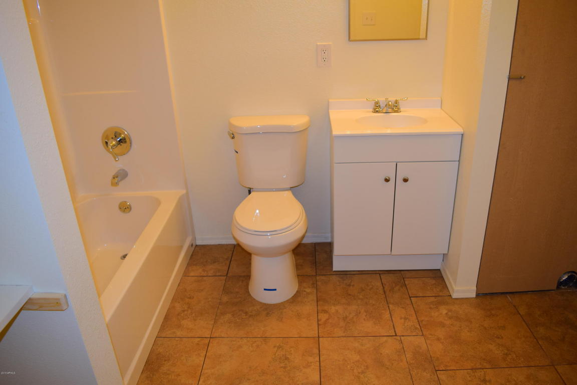7537 W Mitchell Dr, Phoenix, AZ 85033 photo 21