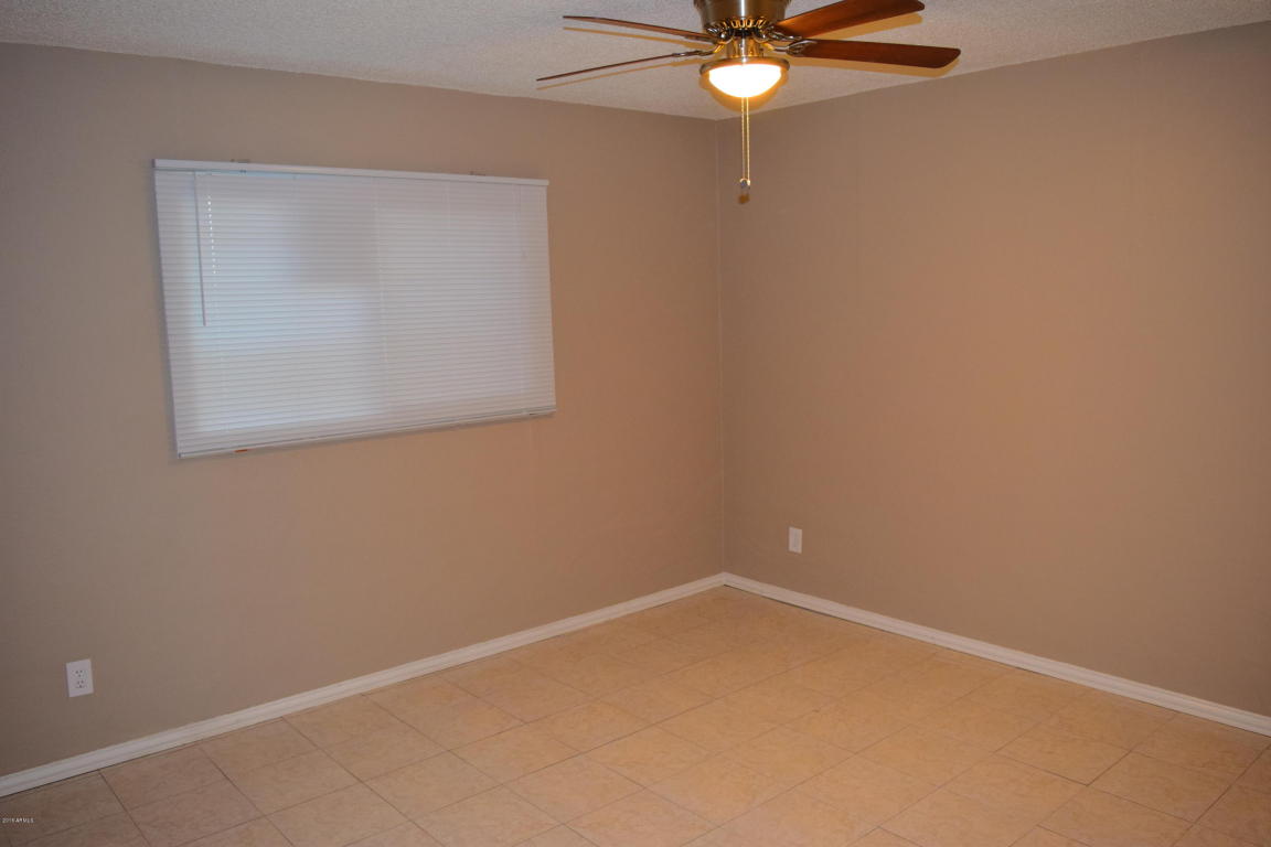 7537 W Mitchell Dr, Phoenix, AZ 85033 photo 11