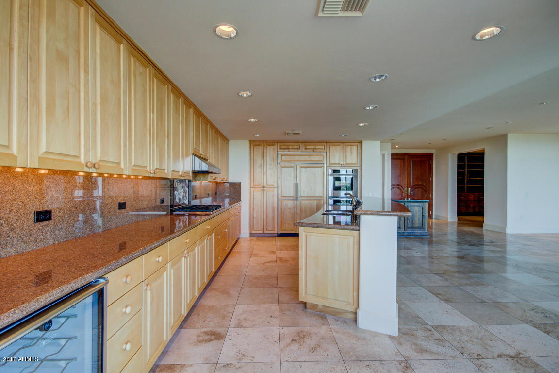 2402 Esplanade Ln #603, Phoenix, AZ 85016 photo 13