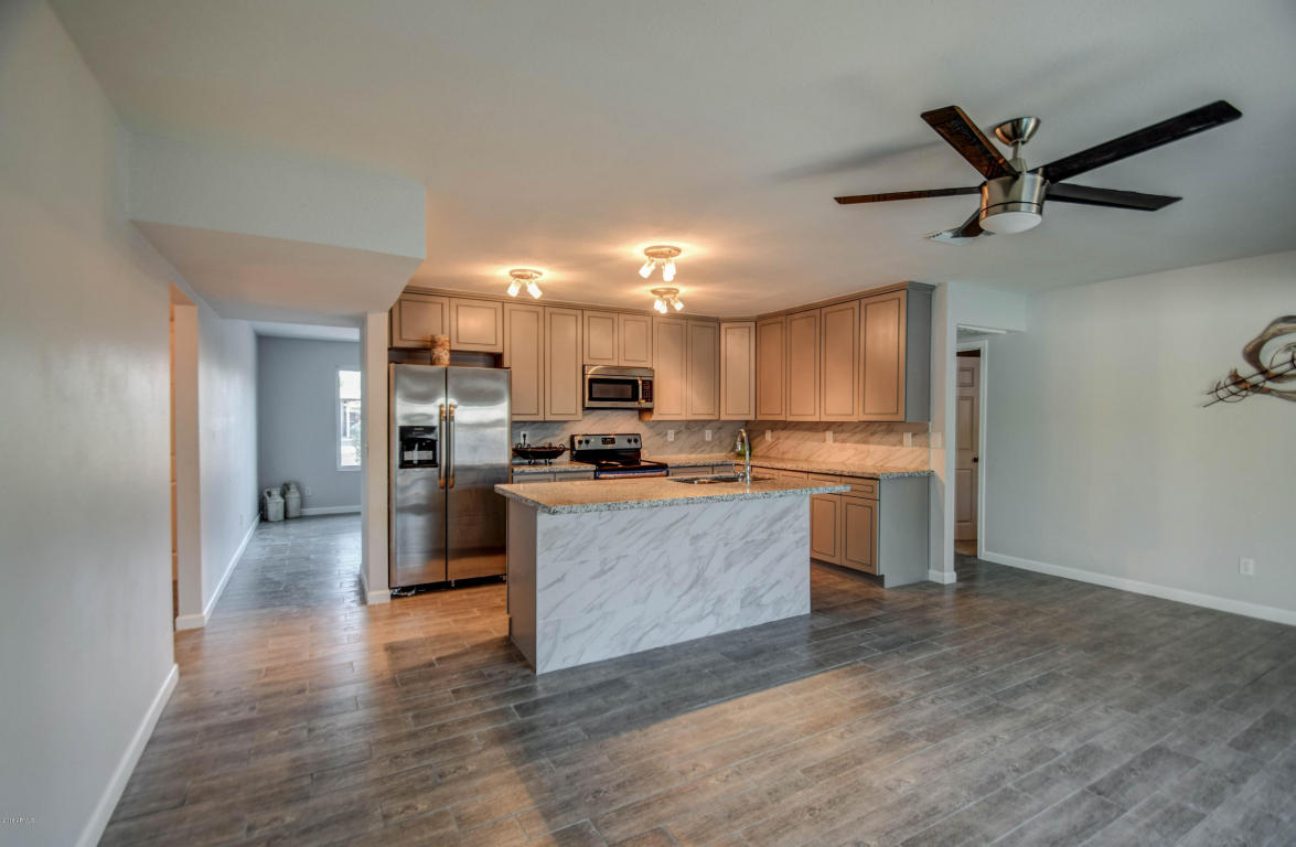 528 E Manhatton Dr, Tempe, AZ 85282 photo 2