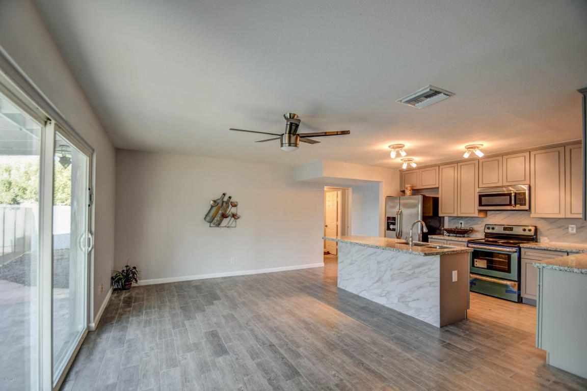 528 E Manhatton Dr, Tempe, AZ 85282 photo 1
