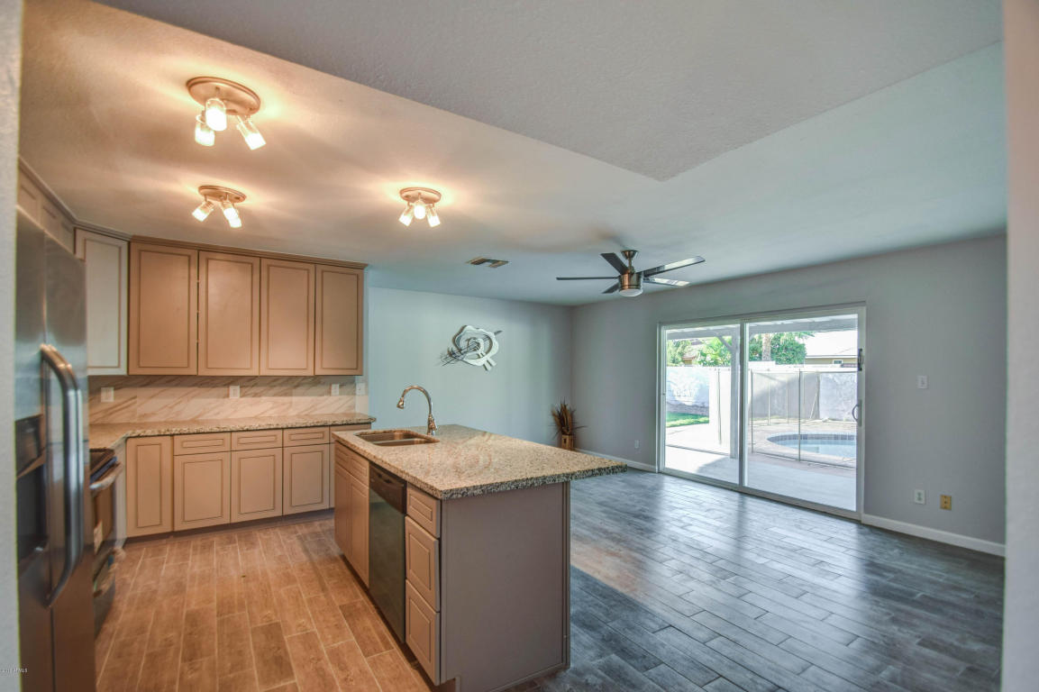 528 E Manhatton Dr, Tempe, AZ 85282 photo 9