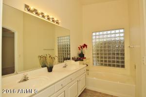 3563 E Utopia Rd, Phoenix, AZ 85050 photo 9
