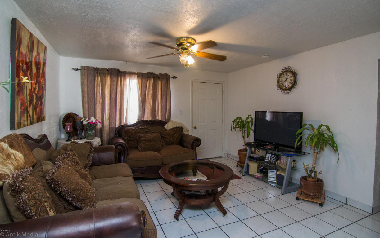 208 E Mountain View Rd, Phoenix, AZ 85020 photo 4