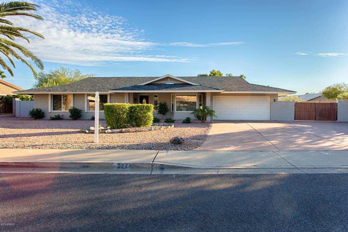 327 E Paradise Ln, Phoenix, AZ 85022 photo 1