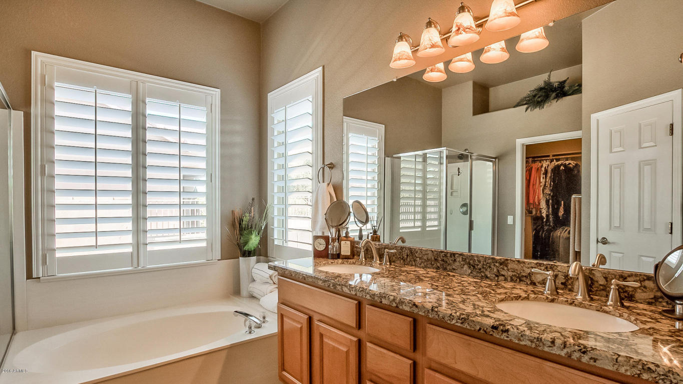 4524 E Apricot Ln, Gilbert, AZ 85298 photo 11